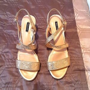 ALEX MARIE Gold Sandals  Size:  91/2
